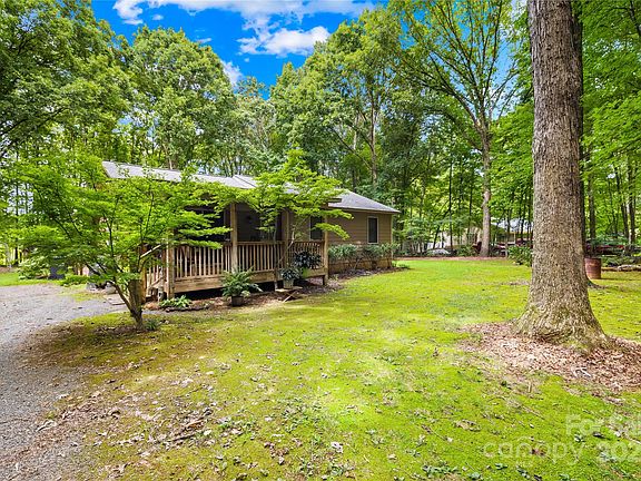 2nd image of 1424 Majestic Forest Ln