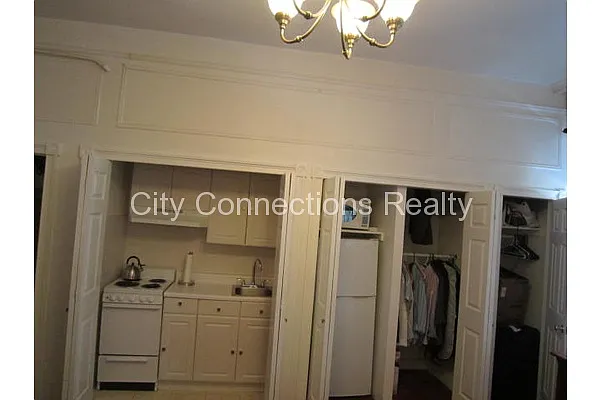 Rented by City Connections Realty | media 9