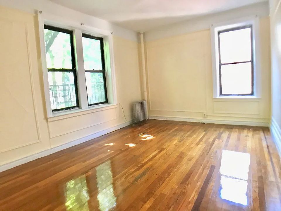 2nd image of 10 Hillside Ave APT 3C