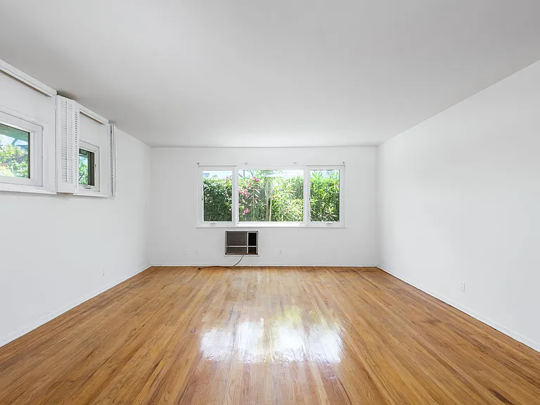 1477 Havenhurst Dr #1 — Photo 34