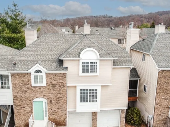 6 Whispering Way W, Berkeley Heights Twp., NJ 07922