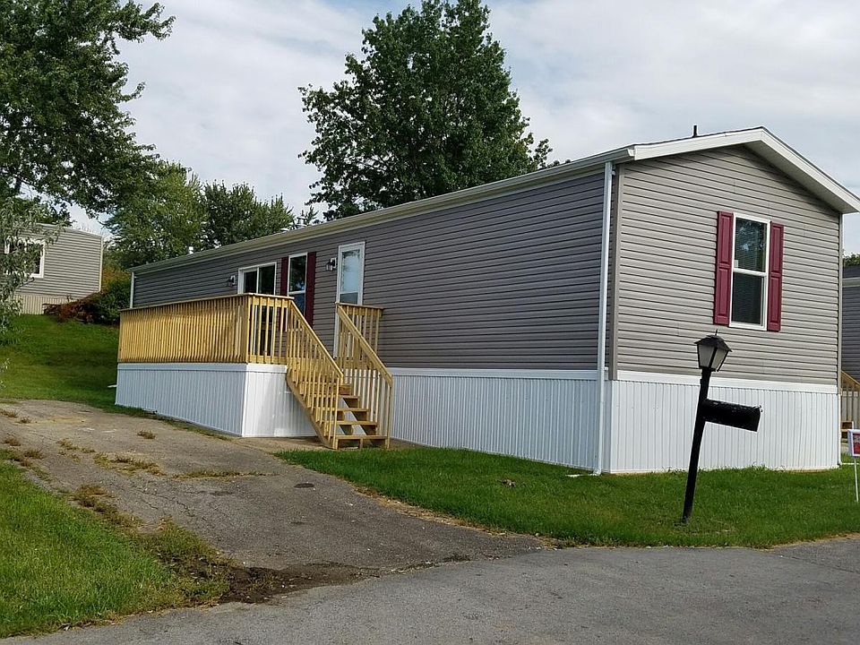 Exterior color of home may vary