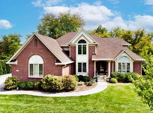 8347 Twin Pointe Cir, Indianapolis, IN