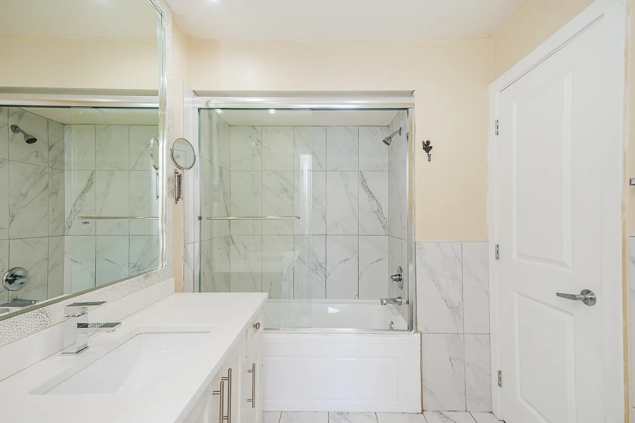 3 bed, 1250 sqft, $3,500 — Photo 4