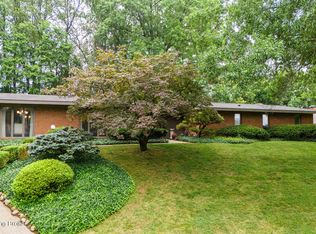 1212 Park Hills Dr, Louisville, KY 40207