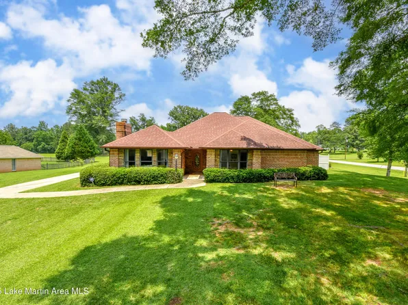 1587 Briarwood Dr, Alexander City, AL 35010