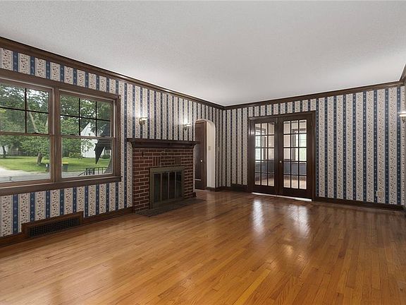 5th image of 8117 Craig St