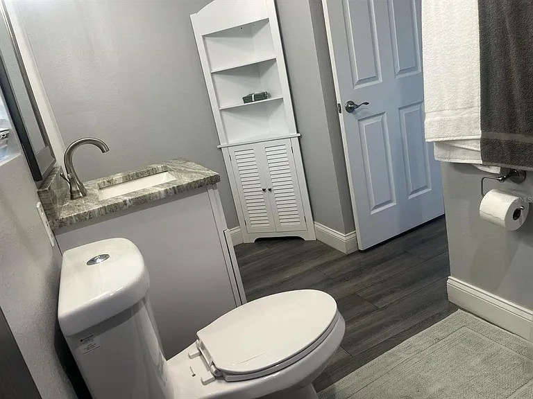 4803 Roush Ave #STUDIO — Photo 3