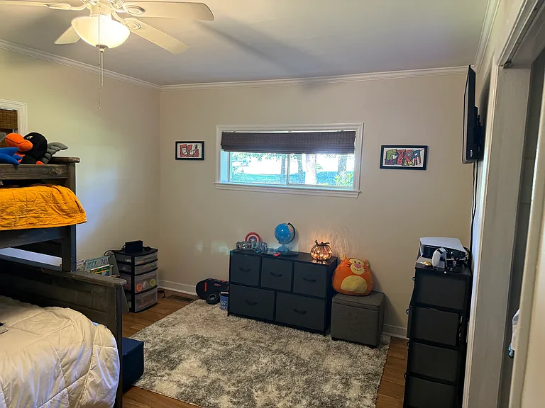 702 E Pinetree Blvd — Photo 18
