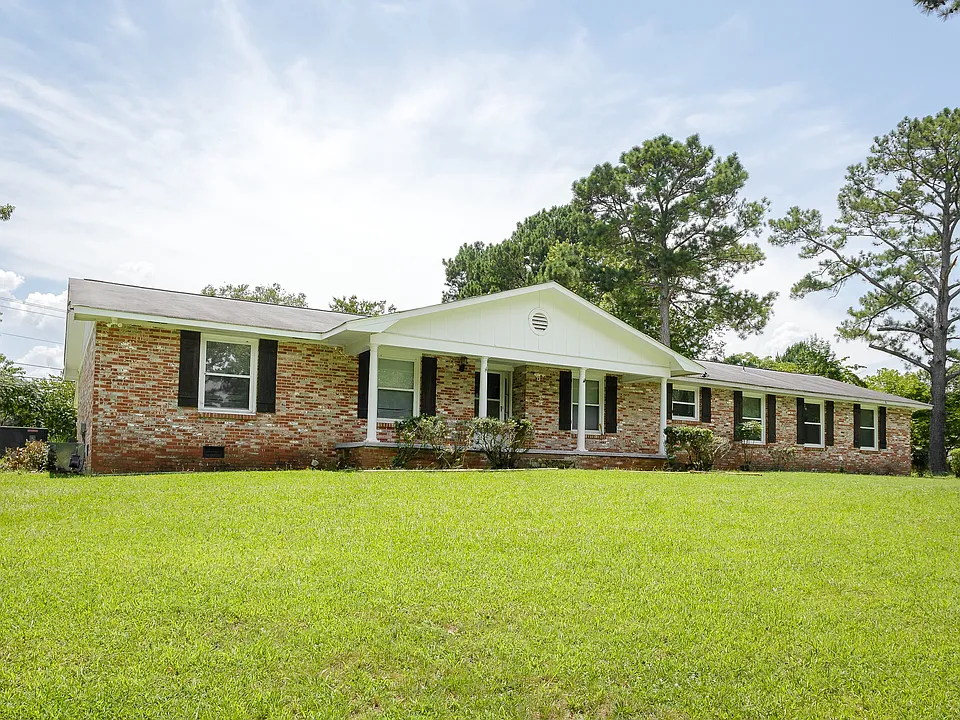 104 Harris Dr