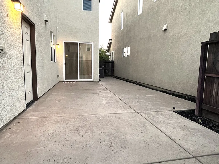 1826 Golden Willow Ave — Photo 23