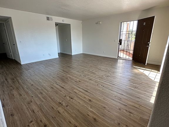 5th image of 2798 N Junipero Ave APT 4