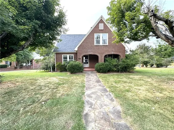 102 Finley St, North Wilkesboro, NC 28659