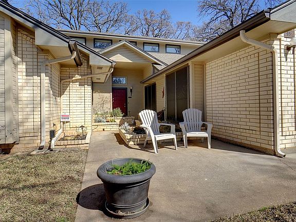 2nd image of 2136 Steeplewood Dr