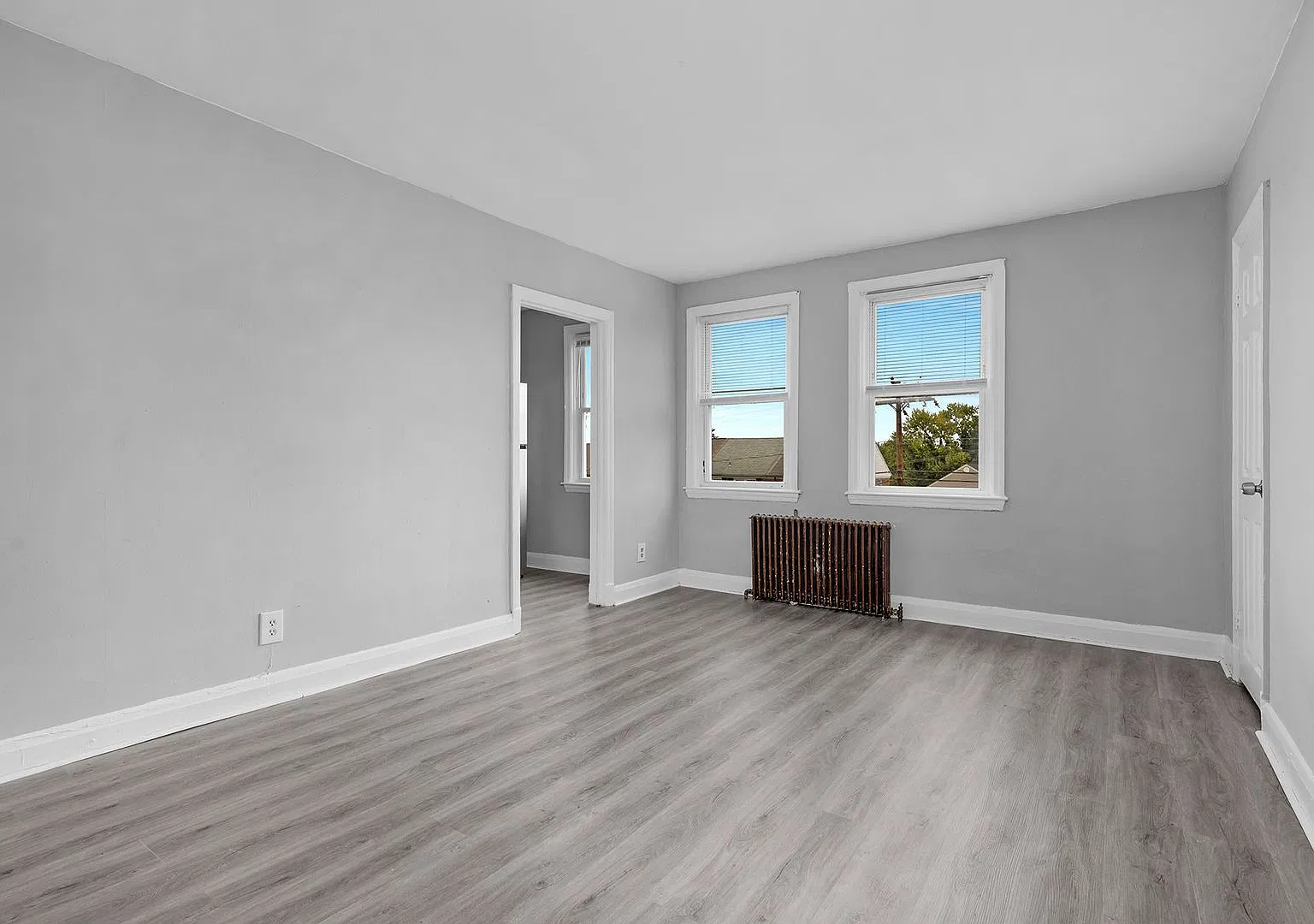 5604 Midwood Ave Baltimore MD — Photo 4