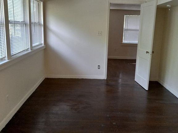4th image of 1224 E Jackson St APT B