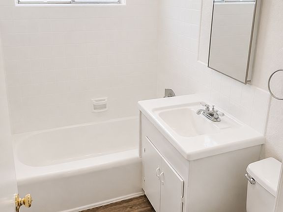 5th image of 4955 Trojan Ave #C