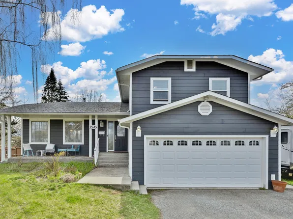 2545 Crestview Rd, West Kelowna, BC V1Z 1Z4