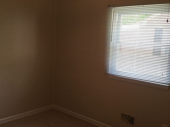 2nd image of 9606 Capeview Ave