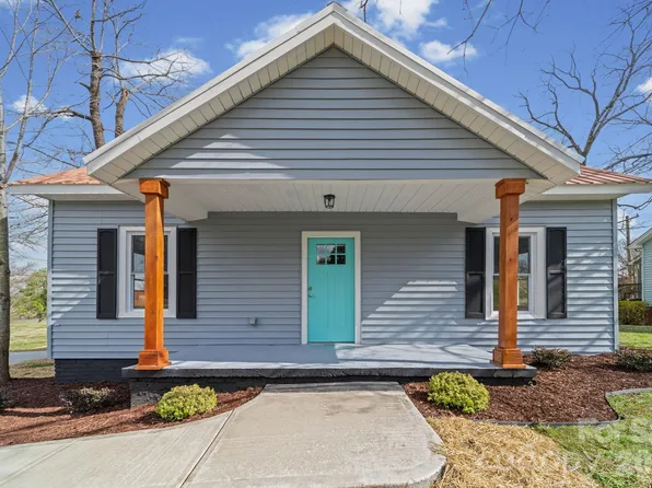 4 American St, Mount Holly, NC 28120