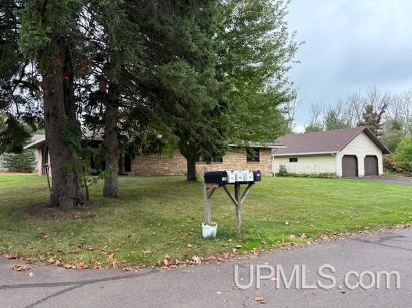 505 W Southland Ave, Ironwood, MI 49938