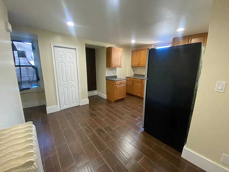 224 Woodbine St #3 — Photo 1
