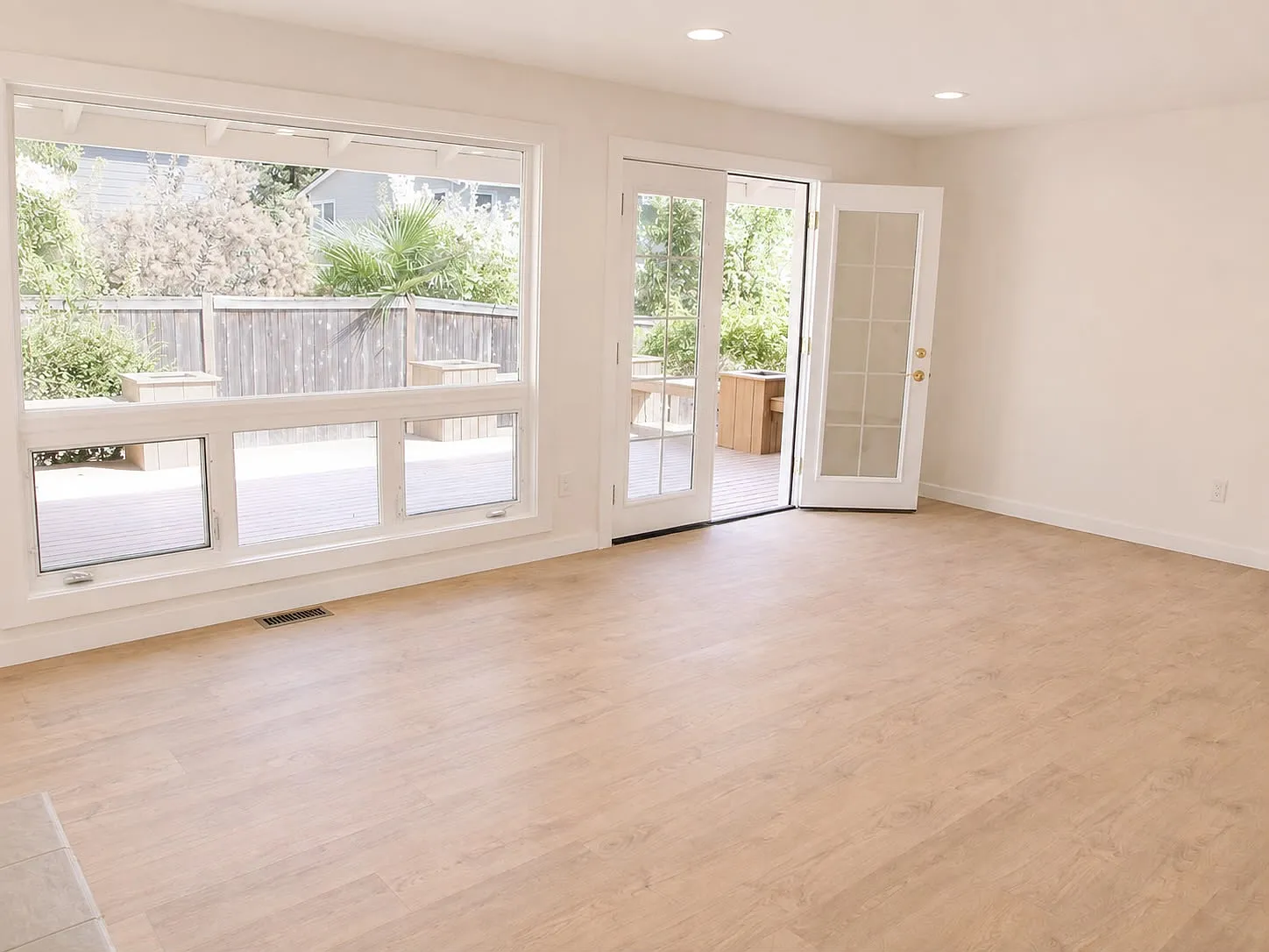 3 bed, 1519 sqft, $4,200 — Photo 3