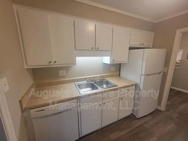 134 Stoneybrooks Pl #A — Photo 9