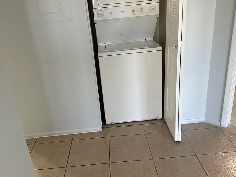 1540 SE Royal Green Cir #I204 — Photo 13