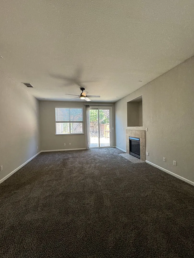 Beautiful 3-Bedroom, 2-Bath Single-Story Home for Rent in Rancho Cordova — Photo 3