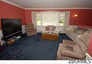 3rd image of 521 Longview Ave
