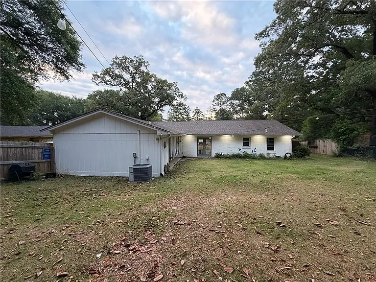 5858 Shadesview Dr — Photo 3