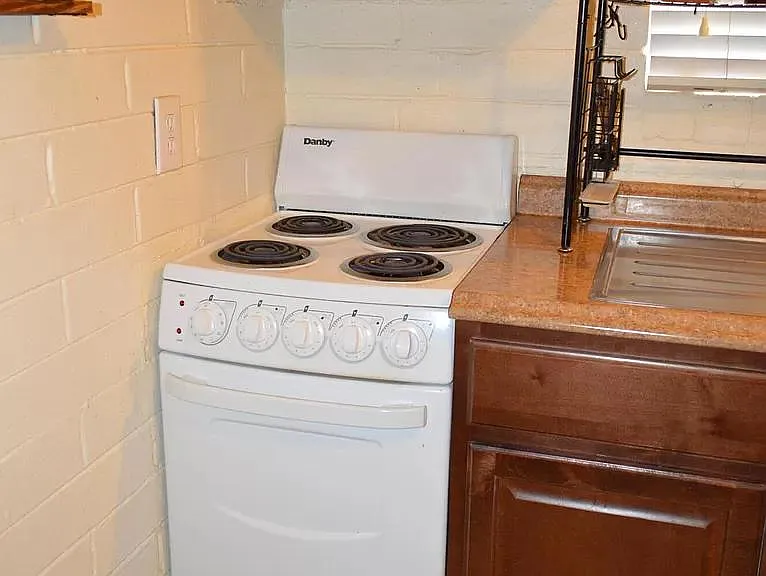 221 N Highland Ave #221 — Photo 5