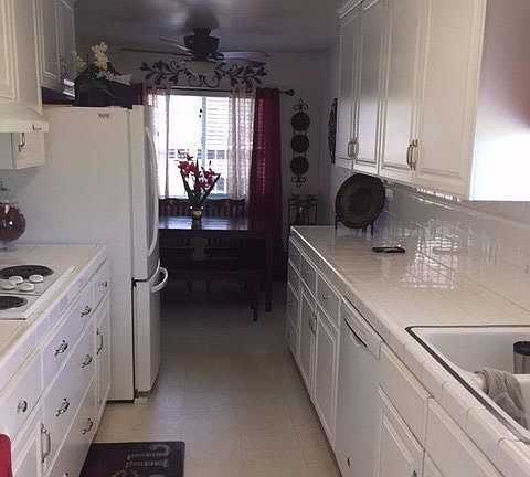 4th image of 4493 N Sunnyside Ave