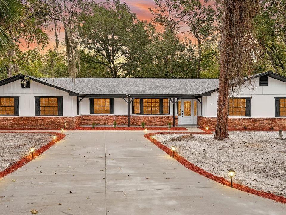 1st image of 310 Country Circle Dr W