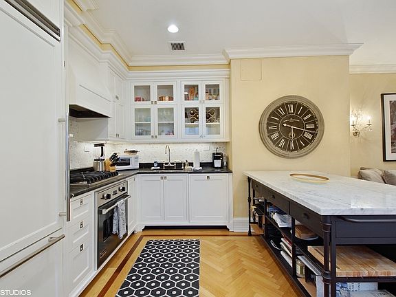 3rd image of 1 Central Park S #1508