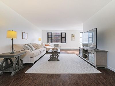 25 Stewart Place #515, Mount Kisco, NY, 10549