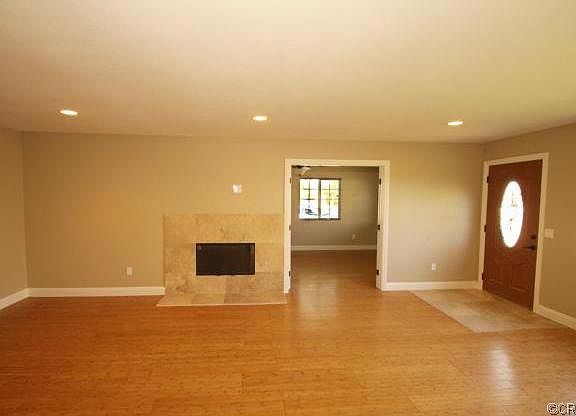 3rd image of 4015 Laurel Ct