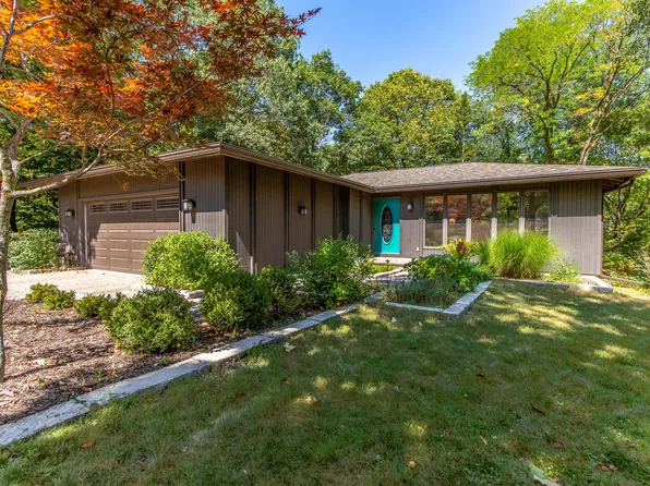 4923 Westbend Dr, Ames, IA 50014