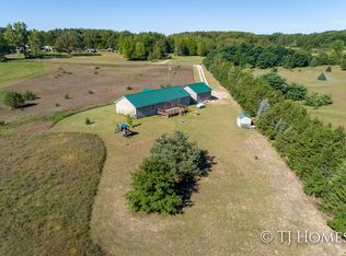 10916 N Waldron Rd, Vestaburg, MI 48891