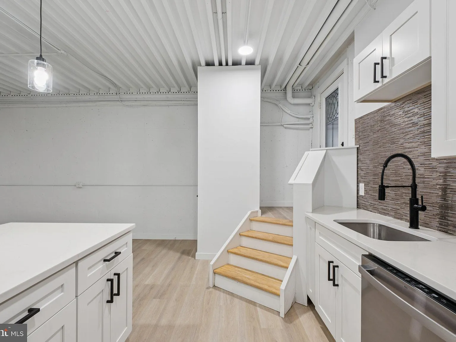 2 bed, 1624 sqft, $2,000 — Photo 3