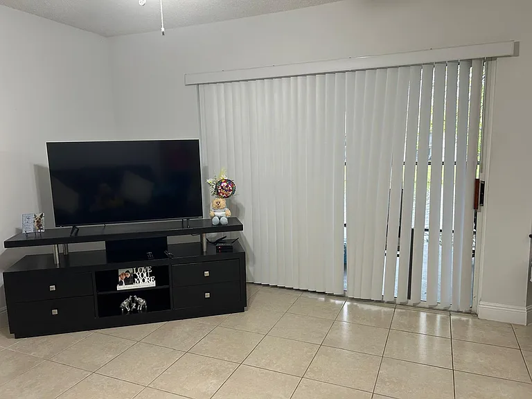 7205 Glenmoor Dr #7205 — Photo 3