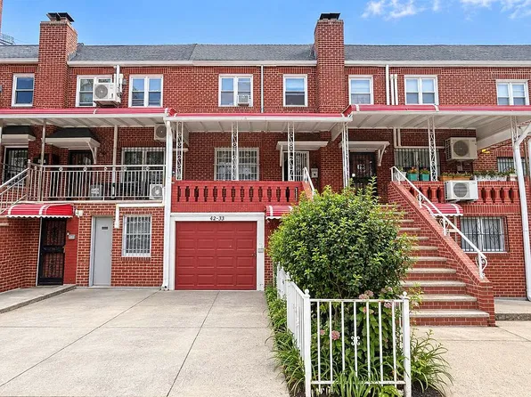 42-35 81st St, Flushing, NY 11373