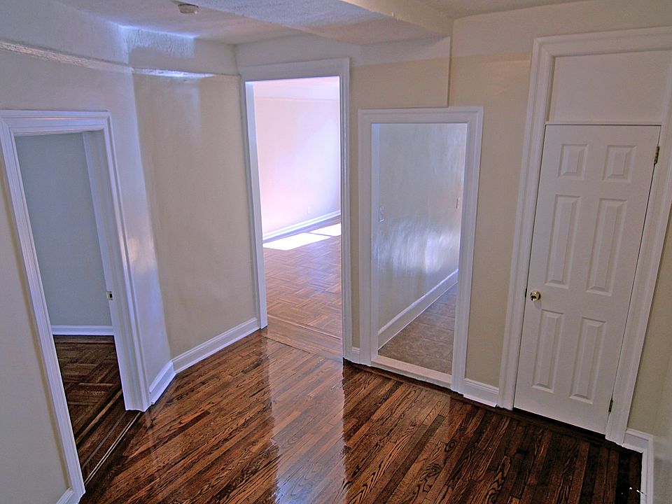1st image of 1685 University Ave APT 1D