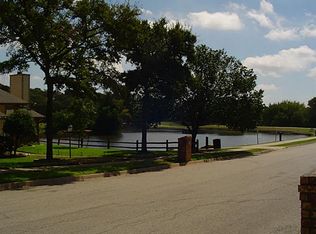 2316 Lakeview Dr, Bedford, TX 76021