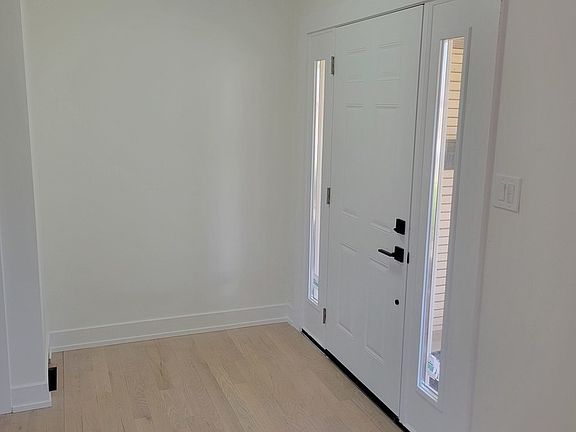 5th image of 17121 Greenwood Ave