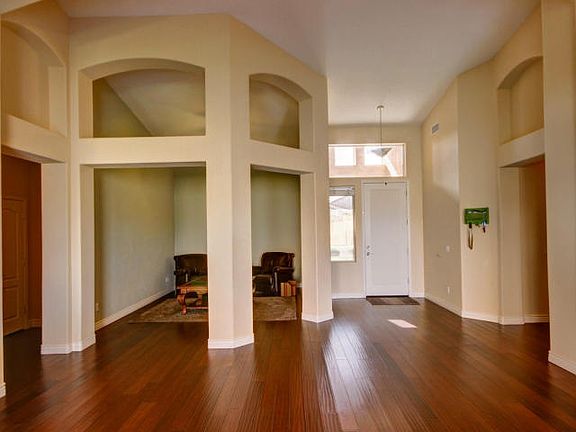 5th image of 8108 W Louise Dr