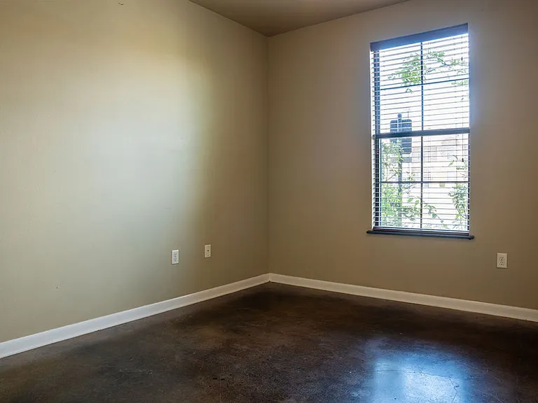 2400 MARKET PLAZA DRIVE — Photo 11