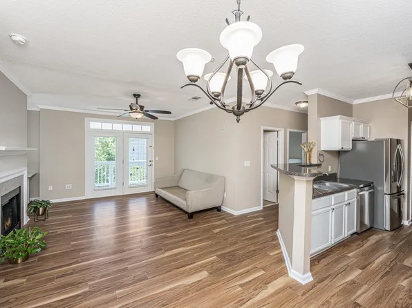 45 Sycamore Ave APT 836, Charleston, SC 29407