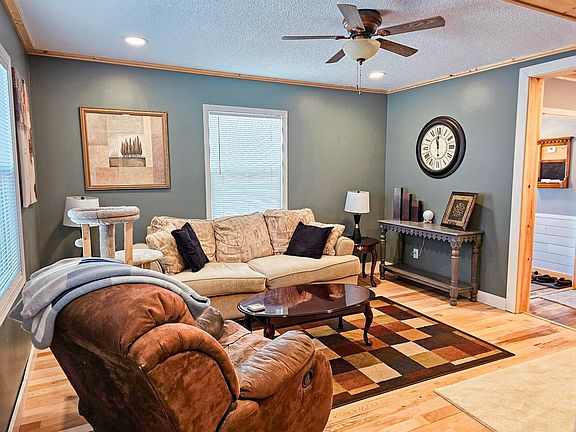 5th image of 1724 Laurel St